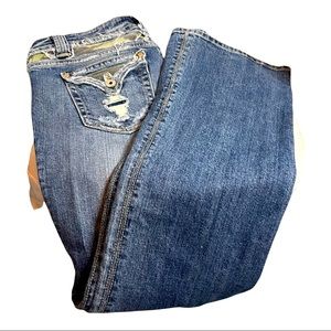 Miss Me jean w/Camo and distressed pockets